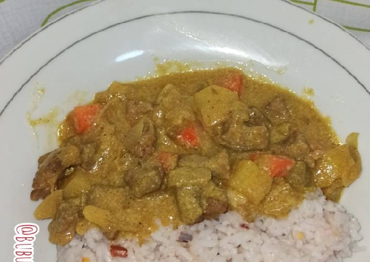 Bagaimana Menyiapkan Beef Curry Rice, Lezat