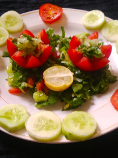 હેલ્ધી સલાડ (Healthy Salad Recipe In Gujarati) રેસીપી મુખ્ય ફોટો