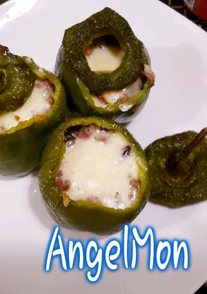 Una foto de PIMIENTOS RELLENOS a mi manera 😋👍🏻