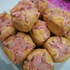 A picture of Tauhu Begedil Montel #PinkBoxCereal.