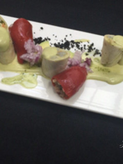Una foto de Pimientos de Piquillo y Fajitas rellenos de ensaladilla Batatas