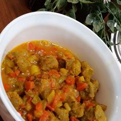 A picture of Soya chunks with carrots.