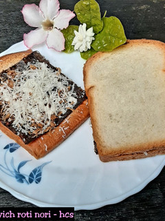 Foto resep Sandwich Roti Nori Abon (vege)