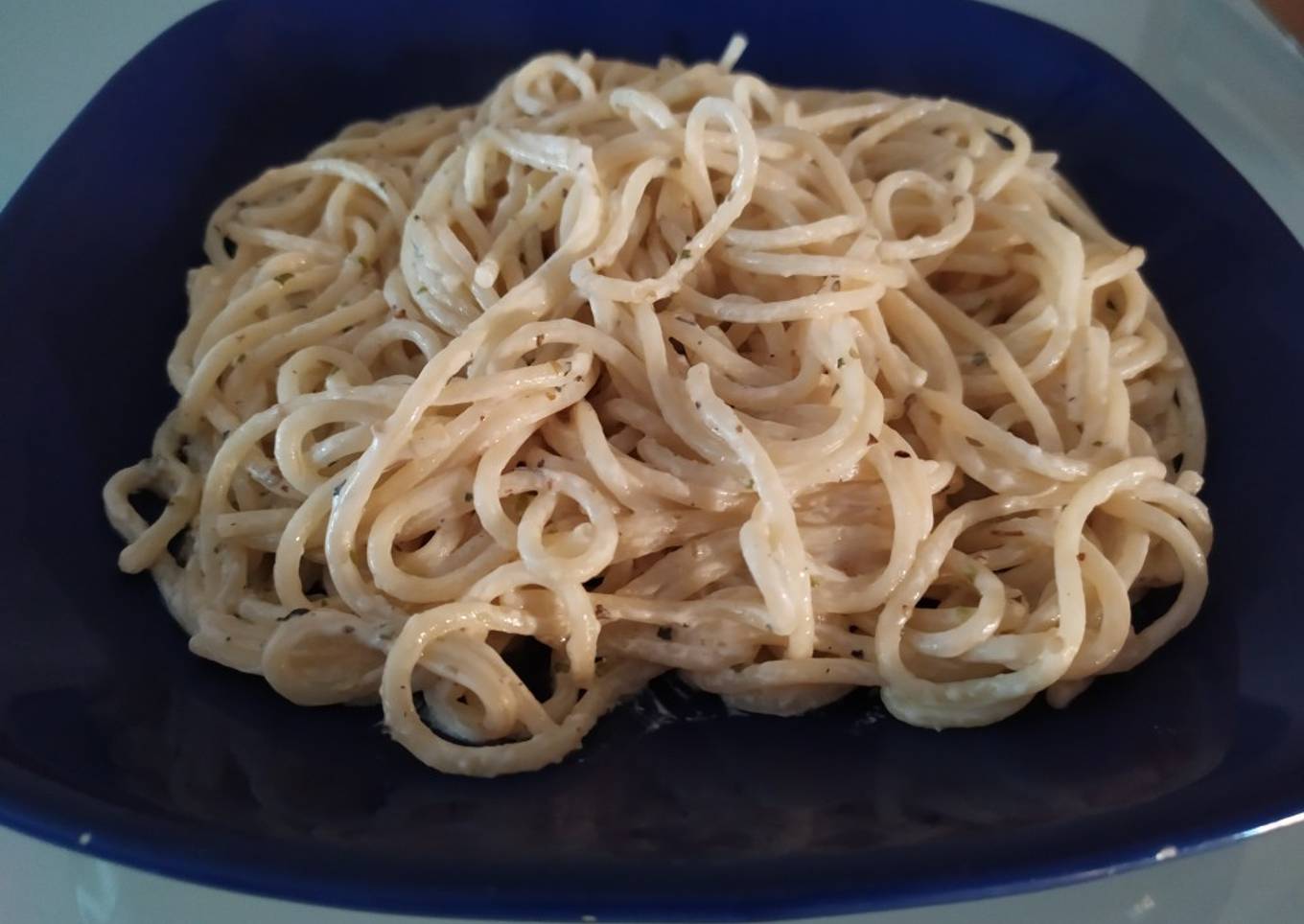 Espaguetis con salsa de queso ligera