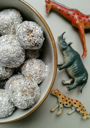 Una foto de Cocadas de Plátano y Avena