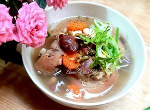 Hình của món Chân giò hầm đậu.