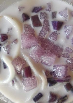 รูปของ บัวลอยสาคูมันม่วง มะพร้าวอ่อน