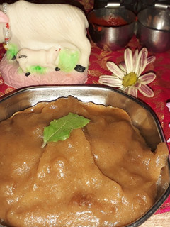 आटे का शीरा (atte ka sheera recipe in Hindi) रेसिपी मुख्य फोटो