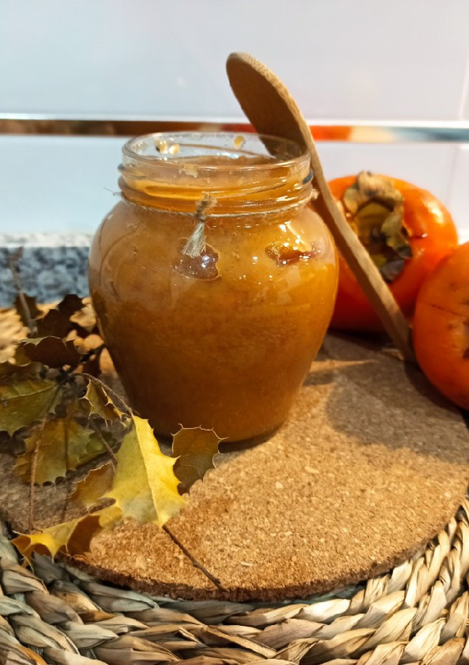 Una foto de Dulce de caqui y manzana 🍎🥄 en Mambo Cecotec