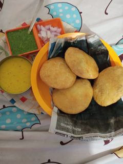 जोधपुरी मूंग दाल कचौड़ी (jodhpuri moong dal kachodi recipe in Hindi) रेसिपी मुख्य फोटो