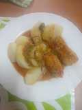 Merluza con mejillones en salsa de calamares