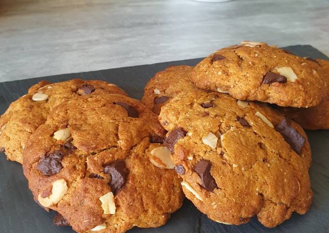 Recette de Super Rapide Fait Maison Cookies vegan patate douce, chocolat et amande