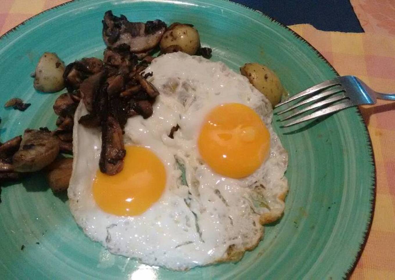 Portobello miniatura con huevo. ॐ