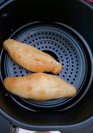 Hình của món Bánh mì Việt Nam bằng Nồi chiên không dầu.