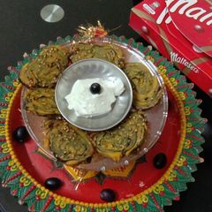 A picture of Alvi patra with besan.