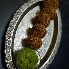 A picture of Lauki kabab.