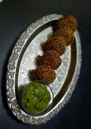 A picture of Lauki kabab.