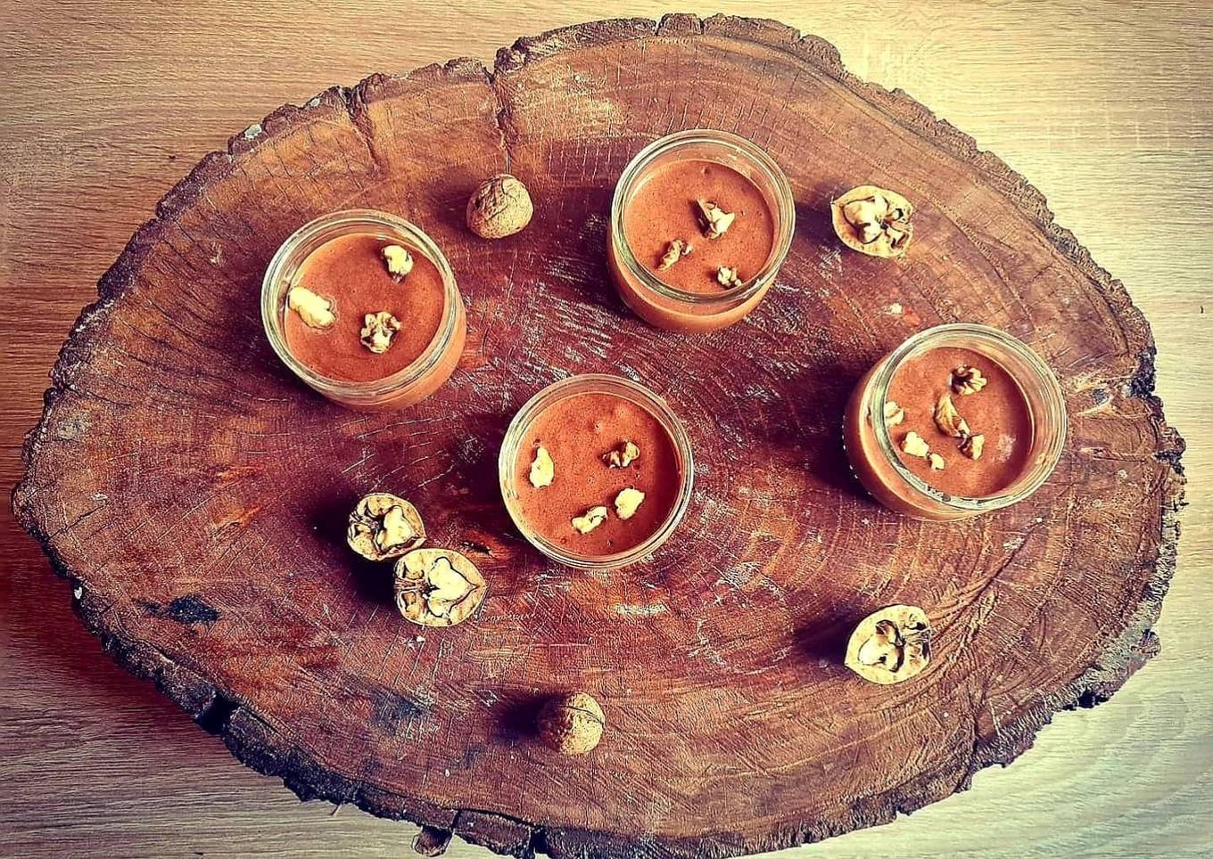 Mousse au chocolat aux éclats de noix