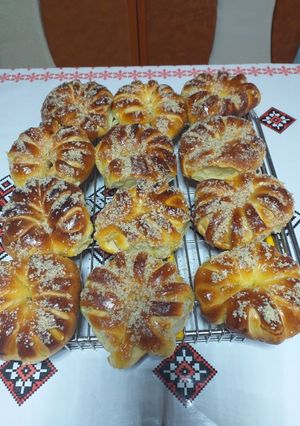 O poză a rețetei Melcișori cu nucă și gem.