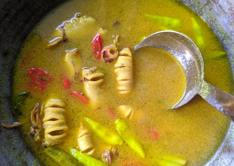 Langkah Mudah untuk meracik Cumi bumbu rajang gampang banget yang simpel