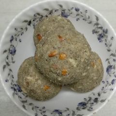 A picture of Urad Dal LADDU.