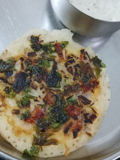 ઉત્તપમ (Uttapam Recipe In Gujarati) રેસીપી મુખ્ય ફોટો
