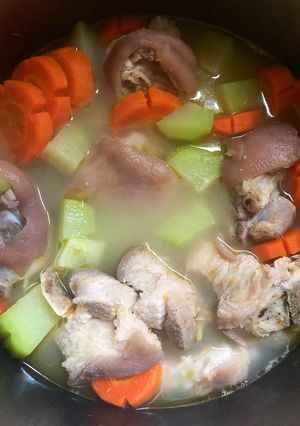 Hình của món Giò heo hầm rau củ.
