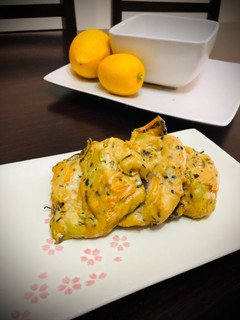 Una foto de Tofu frito mezclado con verduras en rodajas finas Japonés JIROUS o GANMODOKI🇺🇾🇯🇵飛竜頭(がんもどき)