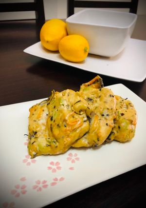 Una foto de Tofu frito mezclado con verduras en rodajas finas Japonés JIROUS o GANMODOKI🇺🇾🇯🇵飛竜頭（がんもどき）