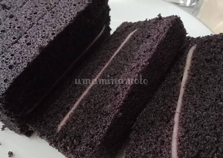 Bolu ketan hitam lapis keju