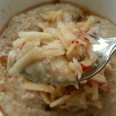 A picture of Vickys Apple Spiced Morning Porridge, GF DF EF SF NF.