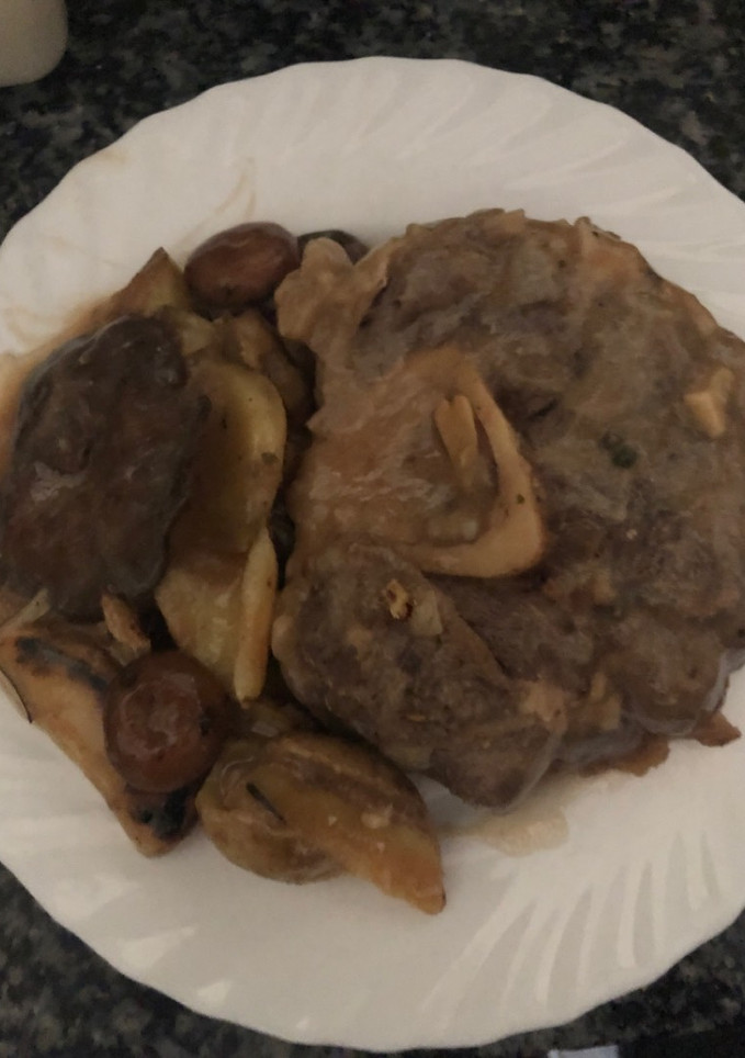Una foto de 367. Osobuco a la pimienta con rovellones (principal carne)