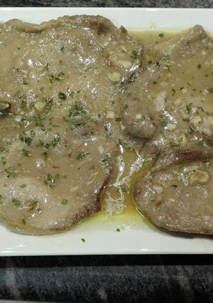 Una foto de Lomo en salsa de nueces