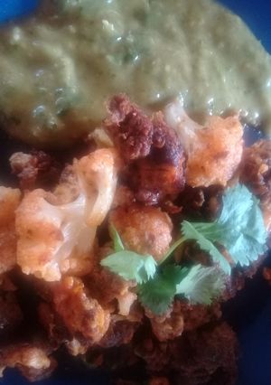 Una foto de Longaniza con huevo y coliflor
