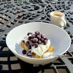 A picture of Tahini & Dark Chocolate Baked Oats.