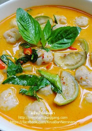 A picture of Red Curry with Fish Balls (Pla Krai).