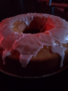 Una foto de Torta de naranja súper fácil y rica🤍🍊🍋