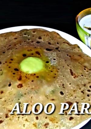 A picture of Aloo paratha.
