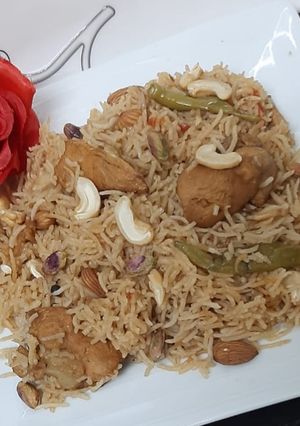 A picture of Kashmiri chicken pulao 🍽.