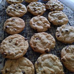 A picture of Classic chocolate chip cookies.