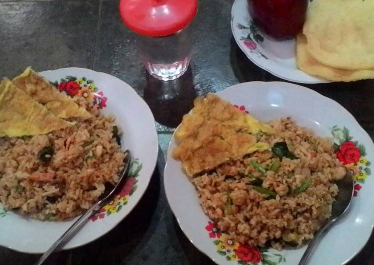 Nasi goreng udang pedas