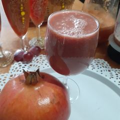 A picture of Pomegranate juice.