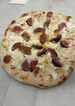 Φωτογραφία της συνταγής Πίτσα με σύκο και Camembert
