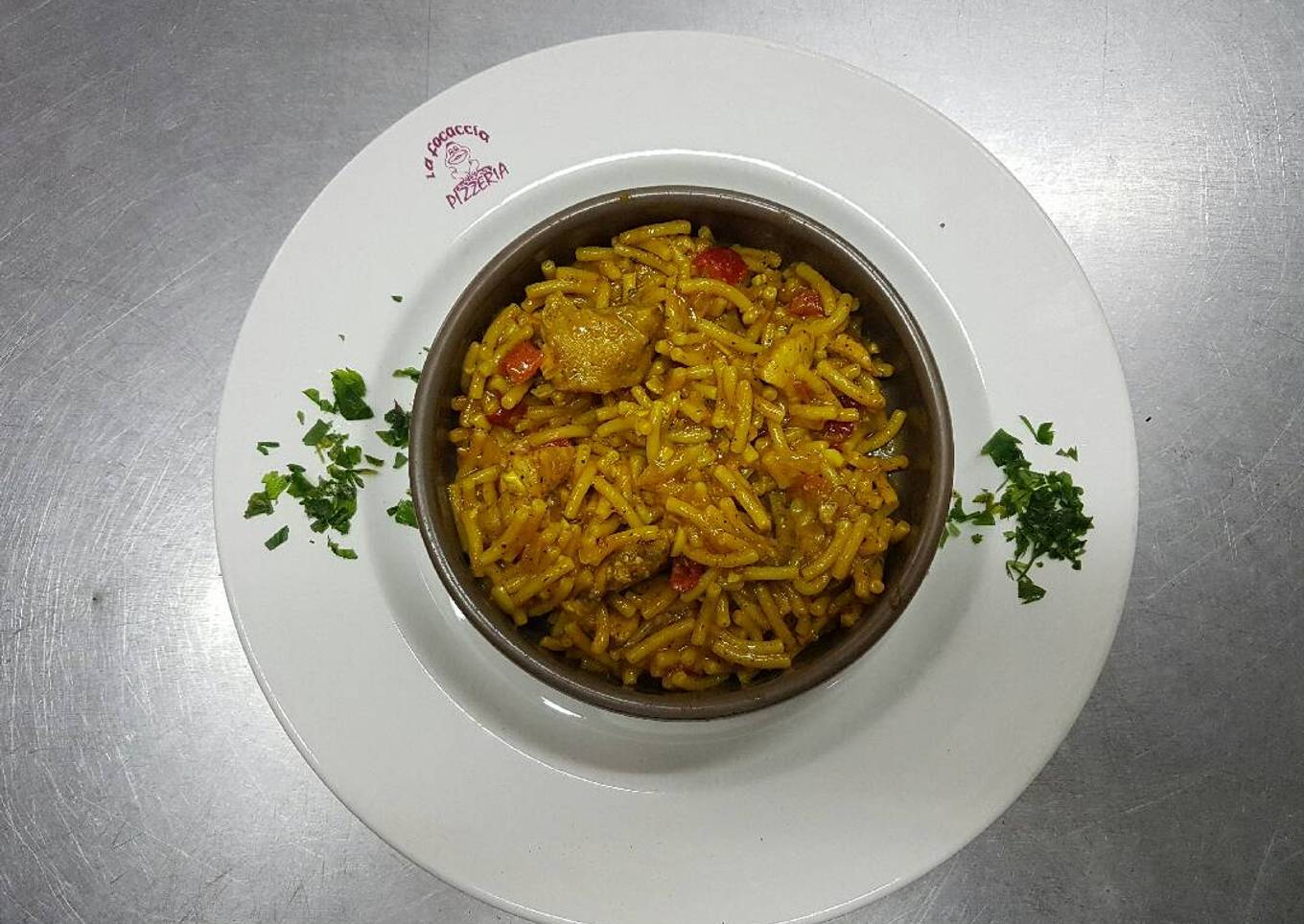 Fideuá de pollo