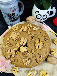 बनाना वॉलनट केक (banana walnut cake recipe in Hindi) रेसिपी मुख्य फोटो