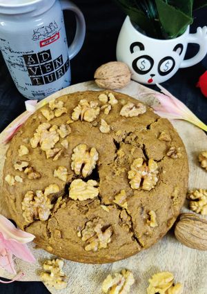 बनाना वॉलनट केक (banana walnut cake recipe in Hindi) रेसिपी मुख्य फोटो