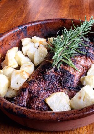 Foto principal de Secreto ibérico acompañado por unas buenas patatas al horno de leña
