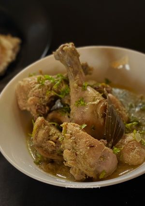 A picture of Malvani Chicken Hirva Masala.