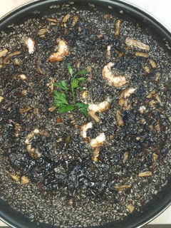 Una foto de Arroz negro