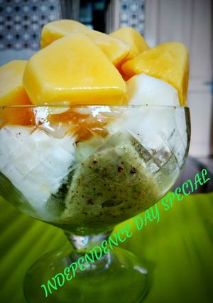A picture of Tricolor icecream cubes.